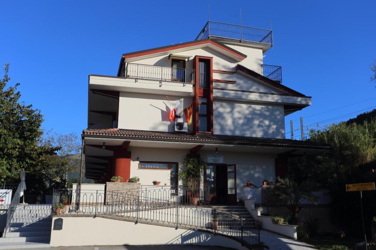 Hotel Ristorante Villa Pegaso San Pietro Infine Exterior photo