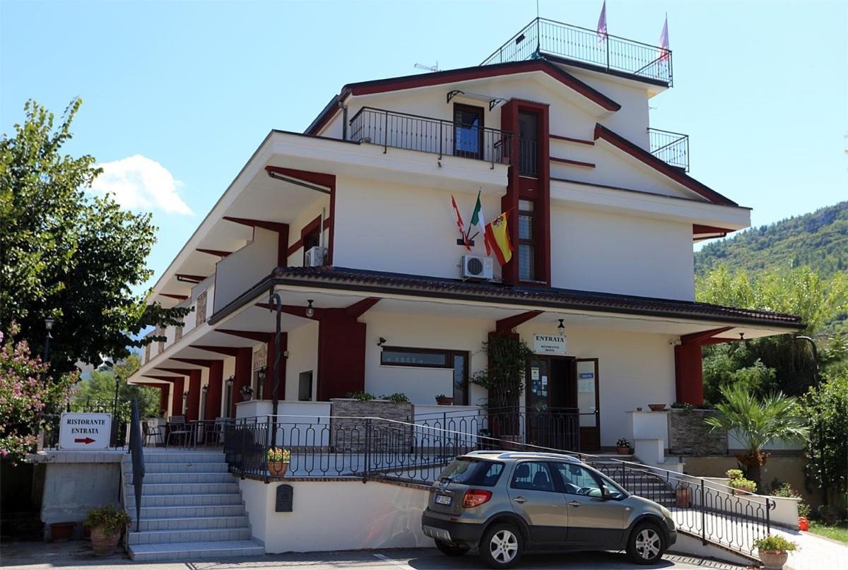 Hotel Ristorante Villa Pegaso San Pietro Infine Exterior photo