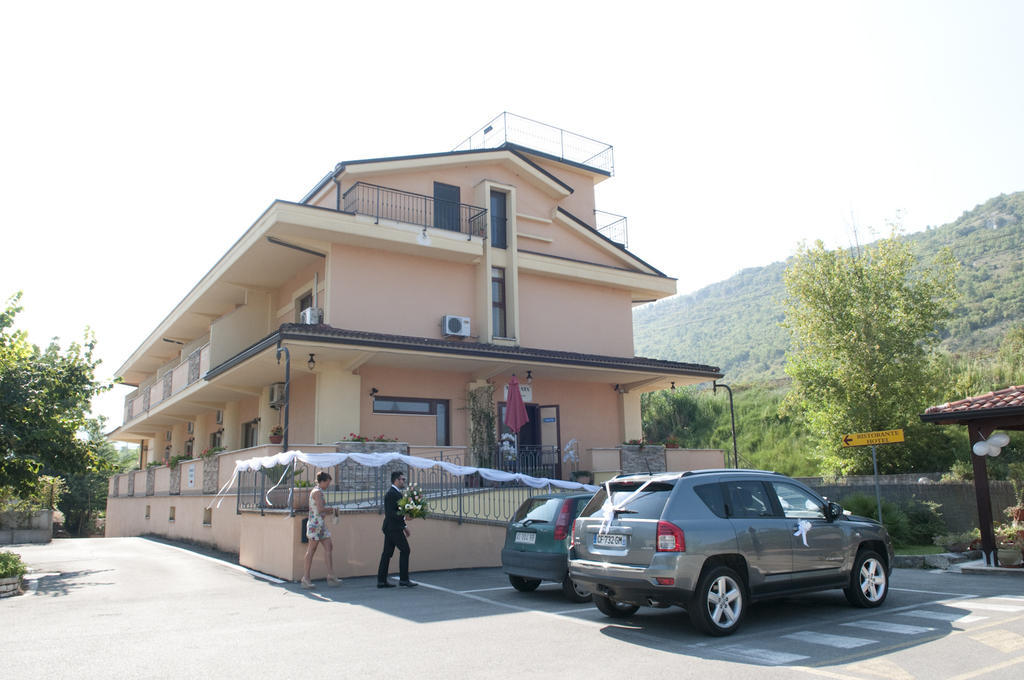 Hotel Ristorante Villa Pegaso San Pietro Infine Exterior photo